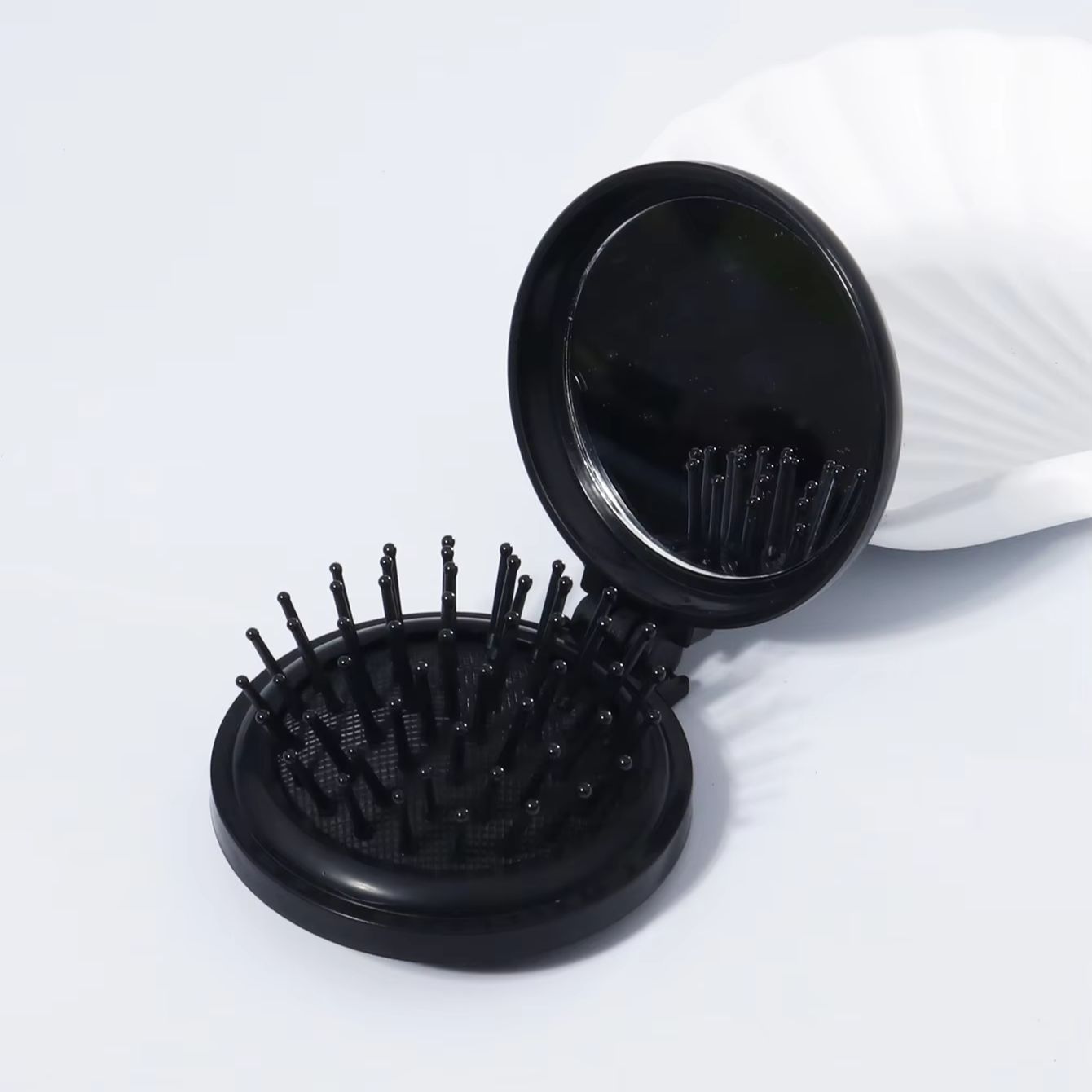 Travel Accessories For Elderly - 1pc portable folding hair brush, built-in